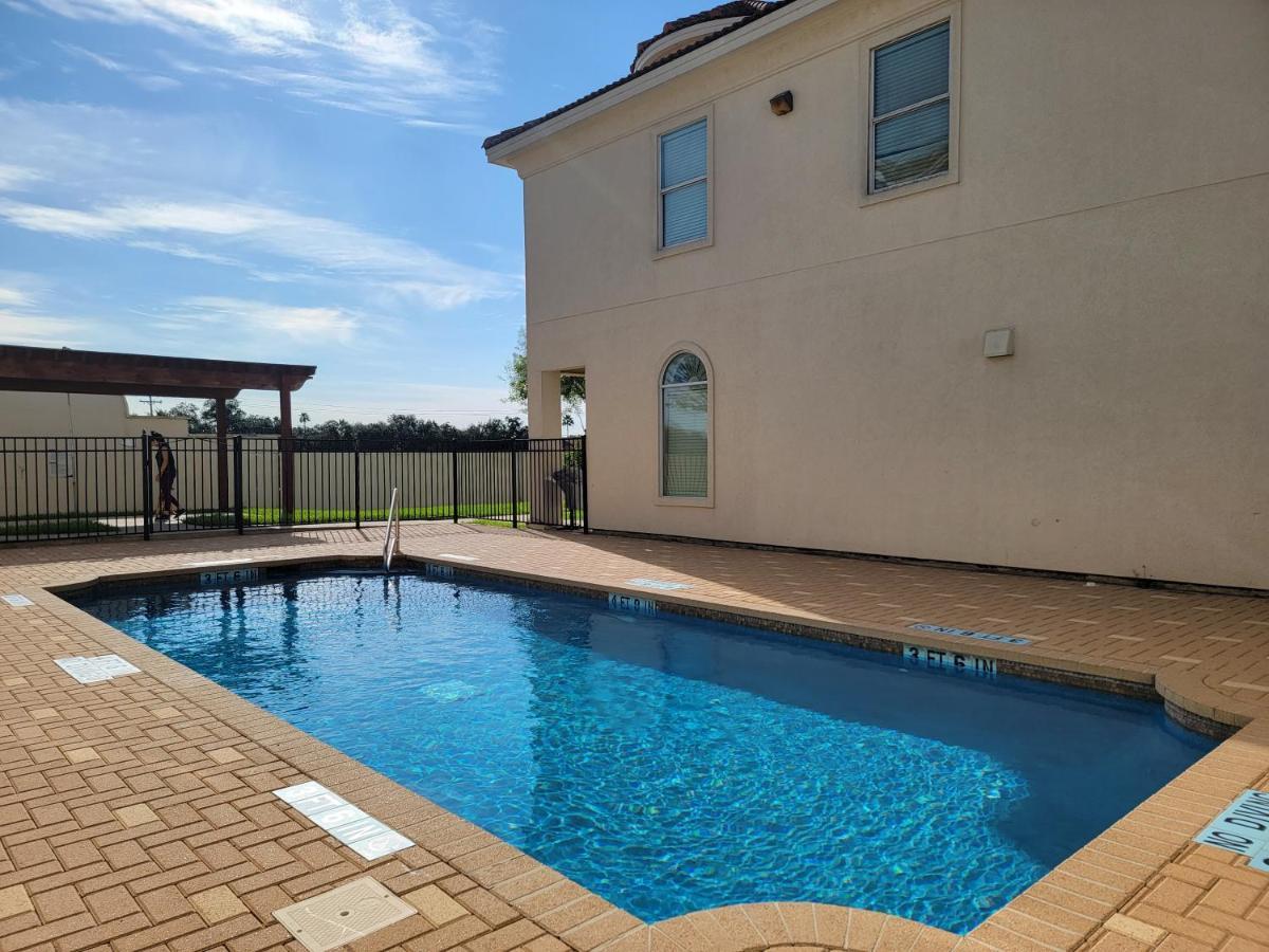 Modern, Private, Smart 4 Bedroom Condo In Desirable Location In Mcallen With Pool! Bagian luar foto