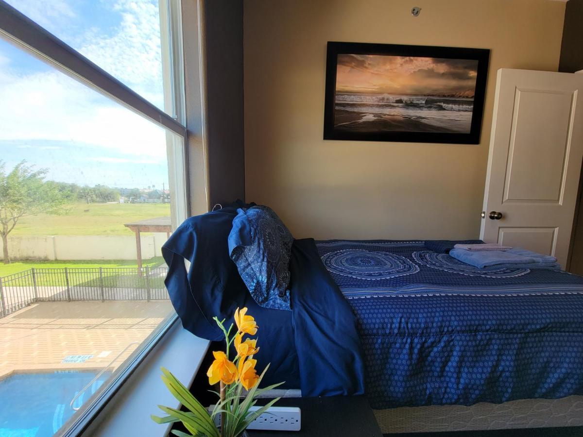 Modern, Private, Smart 4 Bedroom Condo In Desirable Location In Mcallen With Pool! Bagian luar foto