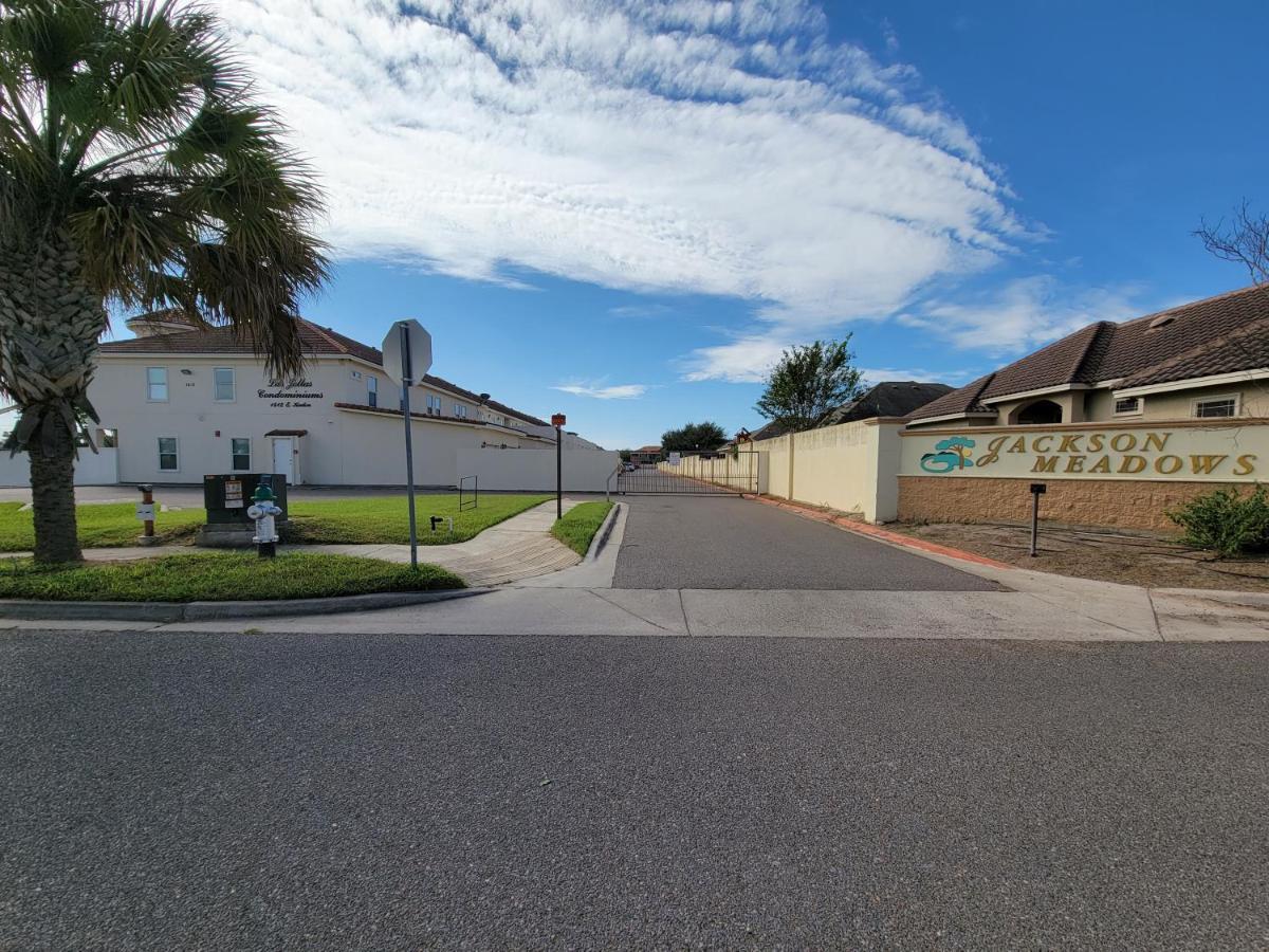 Modern, Private, Smart 4 Bedroom Condo In Desirable Location In Mcallen With Pool! Bagian luar foto